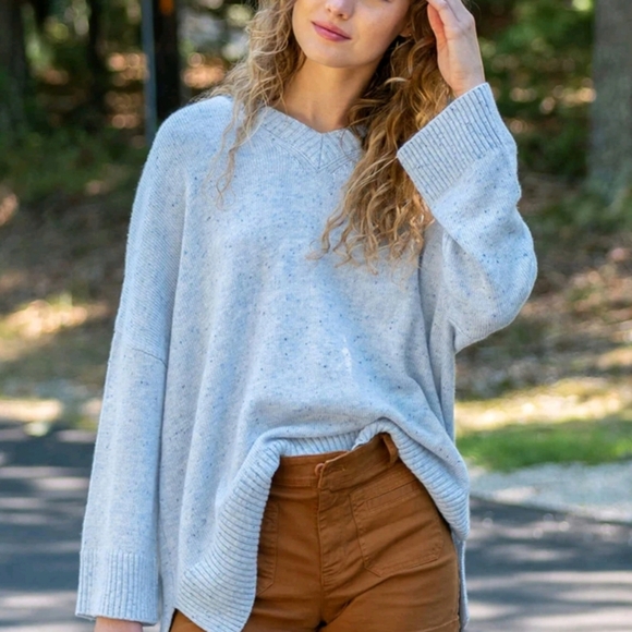 MERSEA Montauk Speckled Knit V Neck Sweater Baby Blue OS - Picture 12 of 12